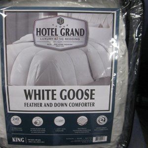 Hotel Grand White Goose Feather & Down Comforter, Full/Queen, NWT